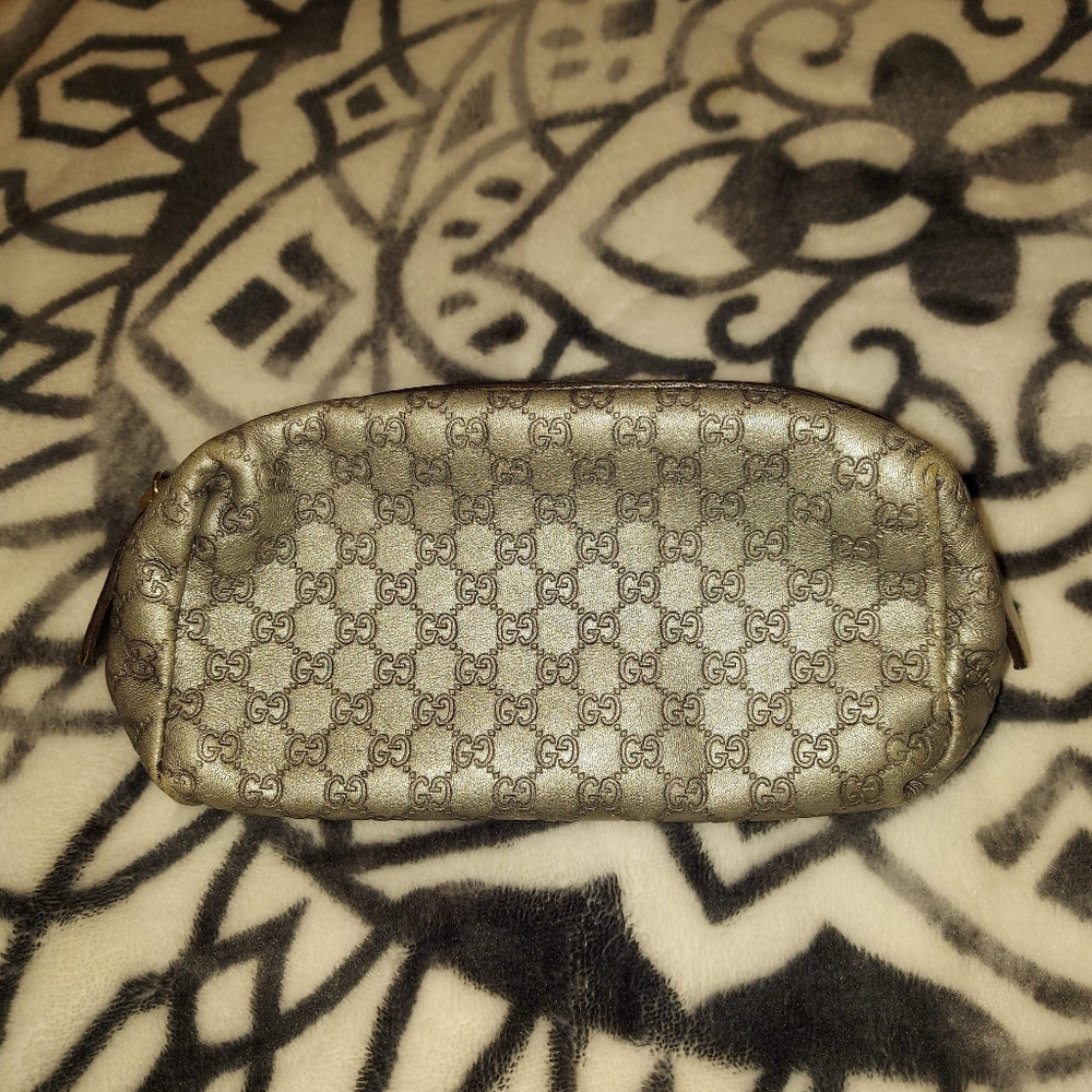 Pre owned/Used Gucci Metallic Pouch